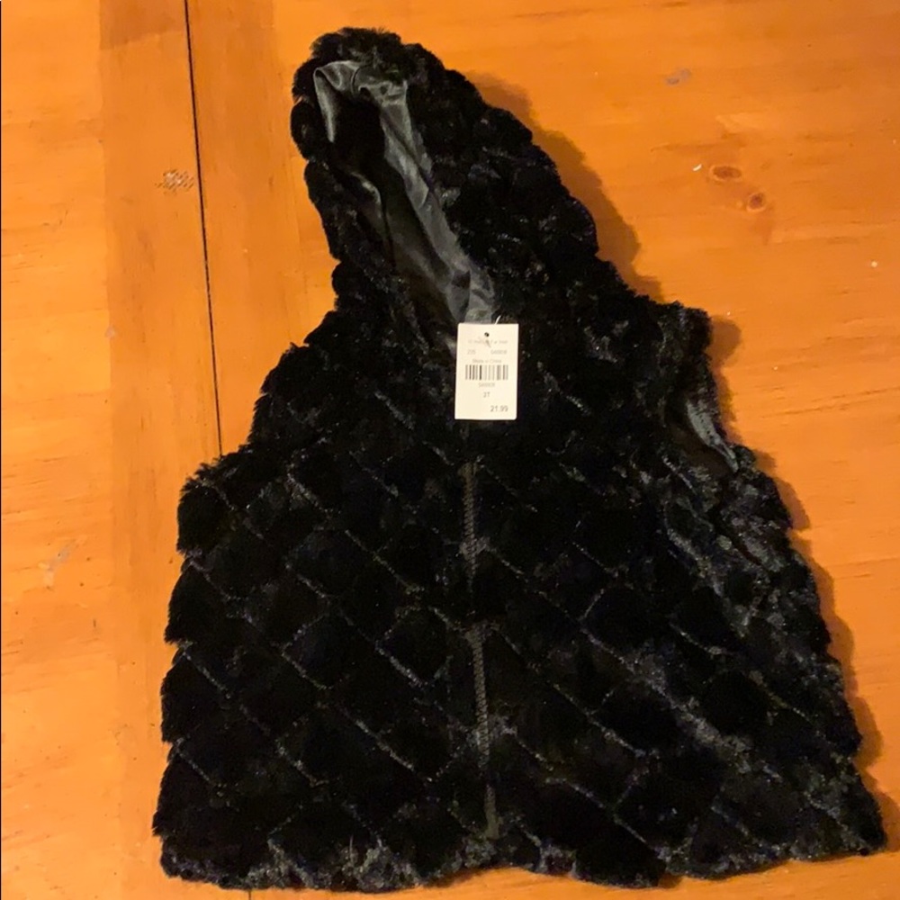 Girls 3t black hooded fur vest